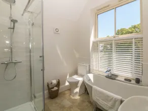 Highcroft - Bathroom