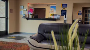 Days Inn & Suites by Wyndham Kaukauna WI - Réception