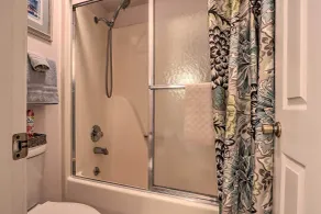 2 Pools, Boat Slip! Waterfront Regatta Bay Condo - Interiør