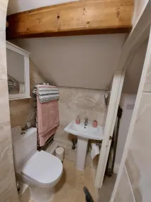 Saughall Mill Farm Cottage - Bathroom