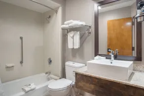 Red Roof Inn & Suites Jacksonville, NC - Badezimmer