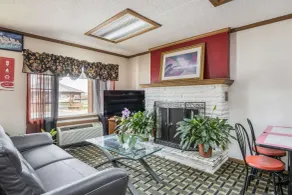 Econo Lodge Cameron - Hall