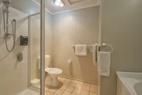Sport Of Kings Motel - Badezimmer