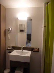 Hôtel Le Cosy Blois Villebarou - Salle de bain