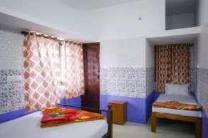 Sri Nandha Luxury Comforts - Room
