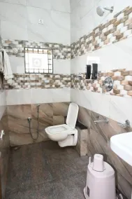 Hotel Kailash Heaven - Baño