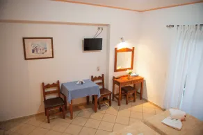 Luis Pool - Room
