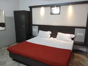 Hotel Sai National - Room
