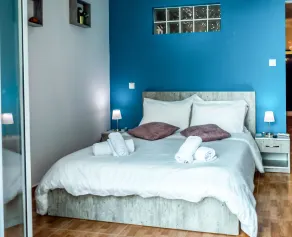 Zoe's Studio - Room