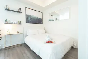 Beautiful Luxurious Modern Condo With Breathtaking Views - Chambre