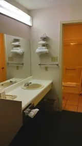 Lake Eufaula Inn & Suites - Badezimmer