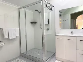 Lakeside Motel Waterfront - Baño