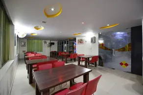 OYO 3311 Hotel Apple 9 - Restaurant