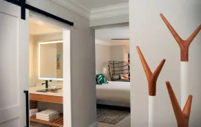 Pelican Grand Beach Resort, a Noble House Resort - Chambre