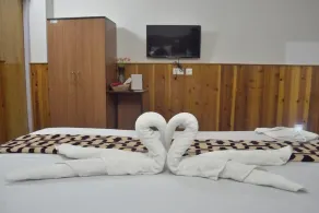 Green Leaf Resort - Room