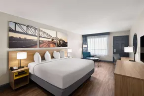 Days Inn by Wyndham Carlisle - Room