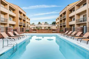 Courtyard by Marriott Raleigh Cary - Piscine