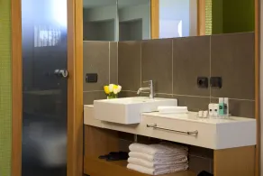 Hotel Zone - Bathroom