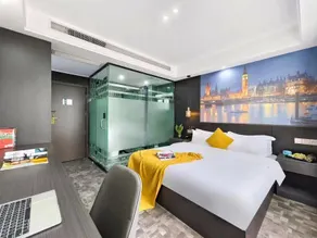 Panda Holiday Inn 2 - Room