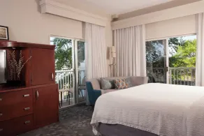 Courtyard Charleston Waterfront - Room