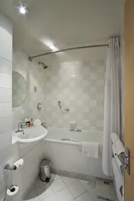 Holiday Inn - Glasgow Airport by IHG - Baño