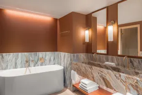 Sheraton Stockholm Hotel - Bathroom