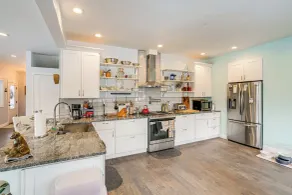 WFH Friendly! Quiet Greenville Home w/ Deck - Interiør
