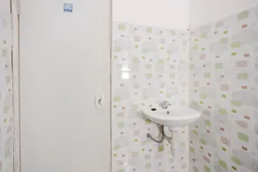 RedDoorz near Plaza Araya 2 - Salle de bain