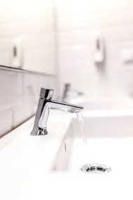 Nut Hostel - Bathroom