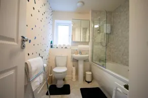 Spacious Luxurious Serviced Accommodation 2 - Badezimmer