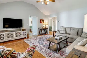Near Tims Ford Lake: Peaceful Retreat w/ Patio - Innvendig