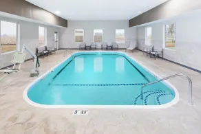 Holiday Inn Express Pekin - Peoria Area by IHG - Piscine