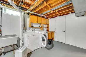 Charming Ann Arbor Getaway w/ Deck: Near Downtown! - Interior