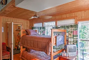'Paradise Cove' Lakeside Guntersville Cabin w / Patio! - Interior