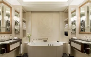 The Peninsula Shanghai - Bathroom