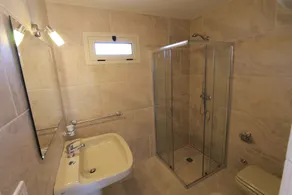 Country Salenthouse - Bathroom