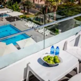 Astral Nirvana Suites- Half Board - Ausblick vom Zimmer