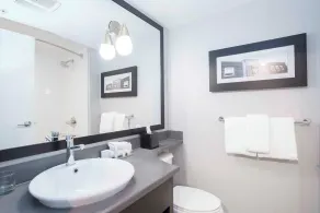 Sandman Signature Prince George Hotel - Salle de bain