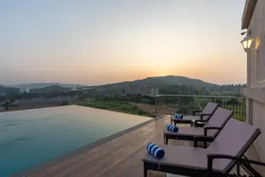 Mastiff Grand The Sia Palace Suites & Banquets, Khopoli, Near Imagica - Pool