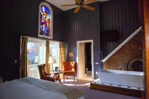 Belfry Inn and Bistro - Chambre