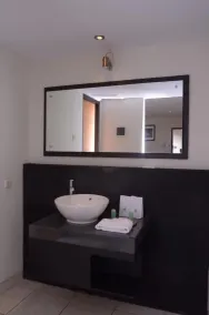 LPP Convention Hotel Yogyakarta - Bathroom