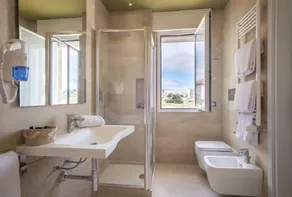 Netum Hotel - Bathroom