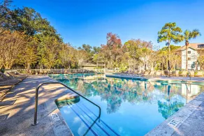 Fiddlers Cove Retreat: Walk to Folly Beach - Pool