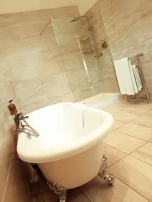 Cley Hall - Bathroom
