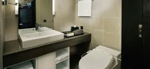 Ramada by Wyndham Gunsan - Bathroom