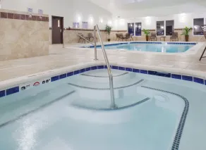 Holiday Inn Express & Suites - Omaha I - 80 by IHG - Piscine