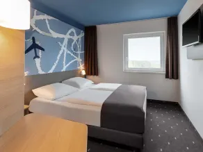 B&B HOTEL Frankfurt-Hahn Airport - Room