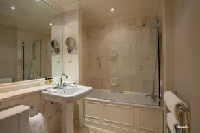 Audleys Wood Hotel, Basingstoke - Baño