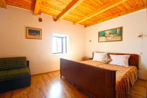 Comfortable apartment with pool and garden - Room