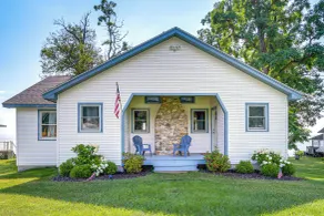 Lakefront Family Getaway on Willsboro Point! - Innvendig